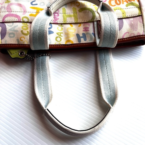 Coach Hamptons Signature Scribble Graffiti Tote Bag - Picture 11 of 15